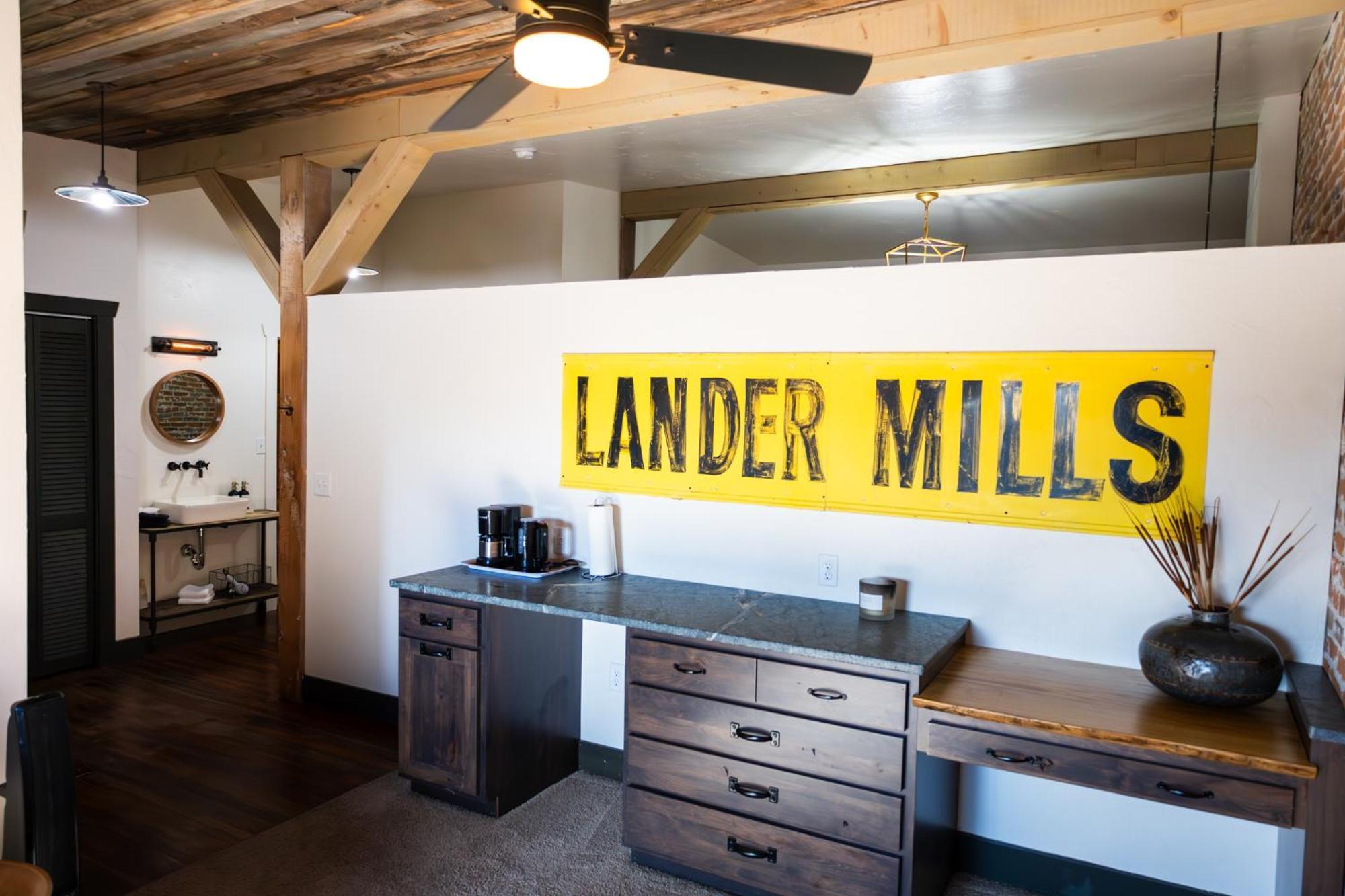 Hotel Lander Millhouse Exterior foto