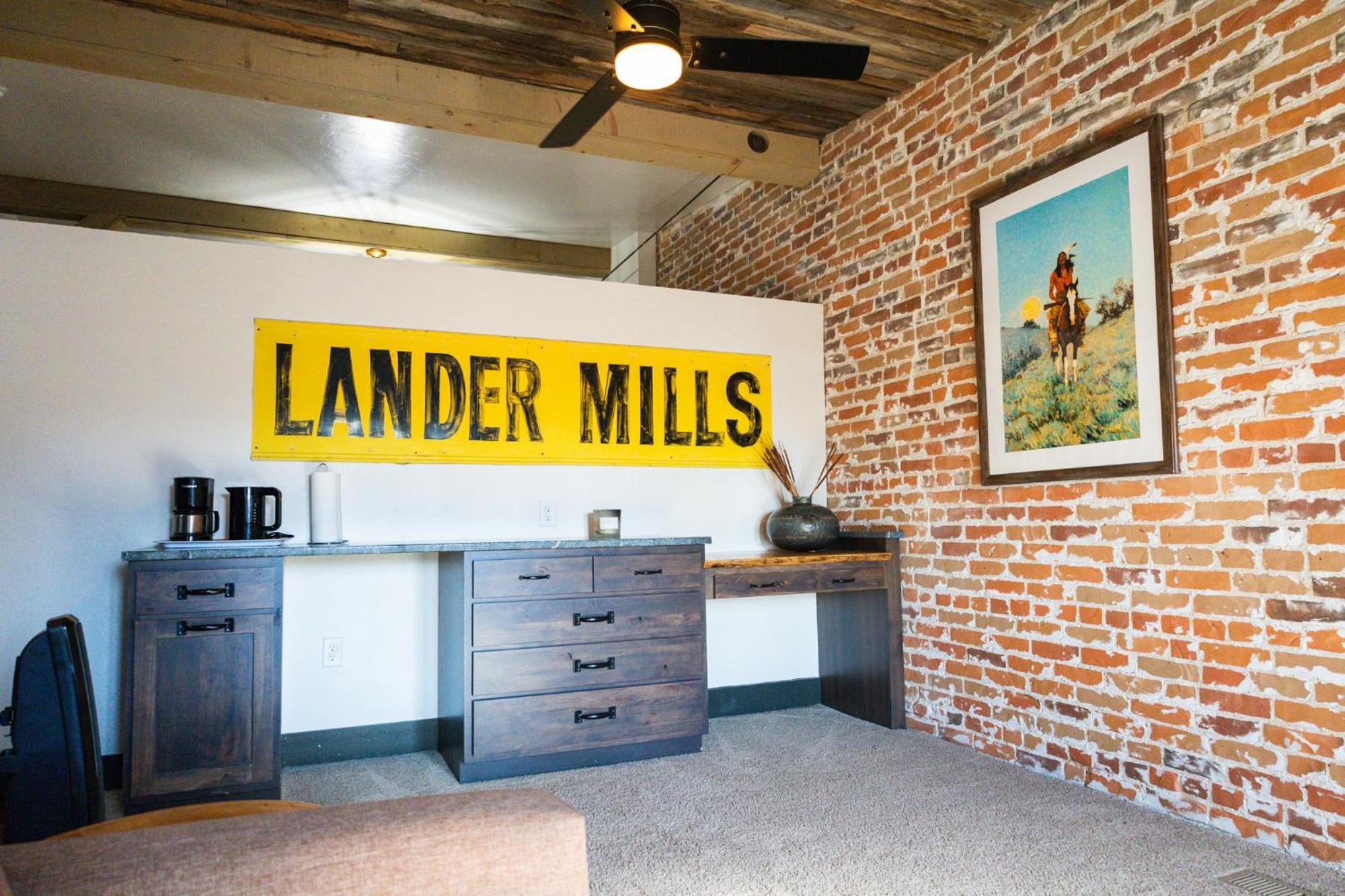 Hotel Lander Millhouse Exterior foto